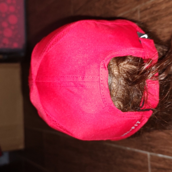Nike AeroBill Unisex Lightweight Red Cap
